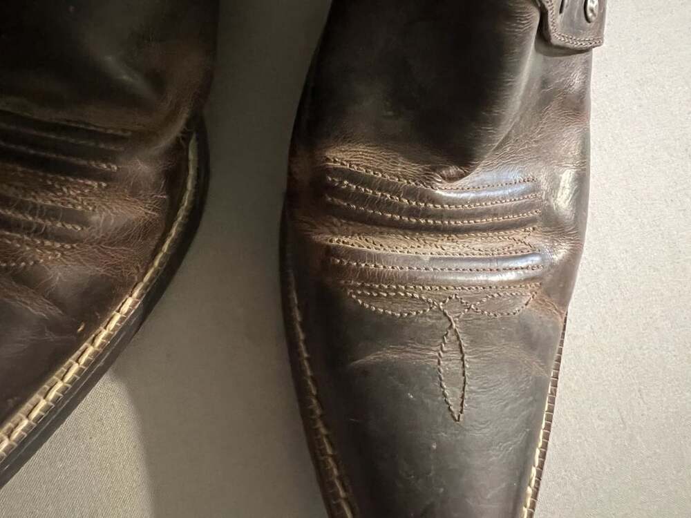 Ariat - Picture 7 of 10